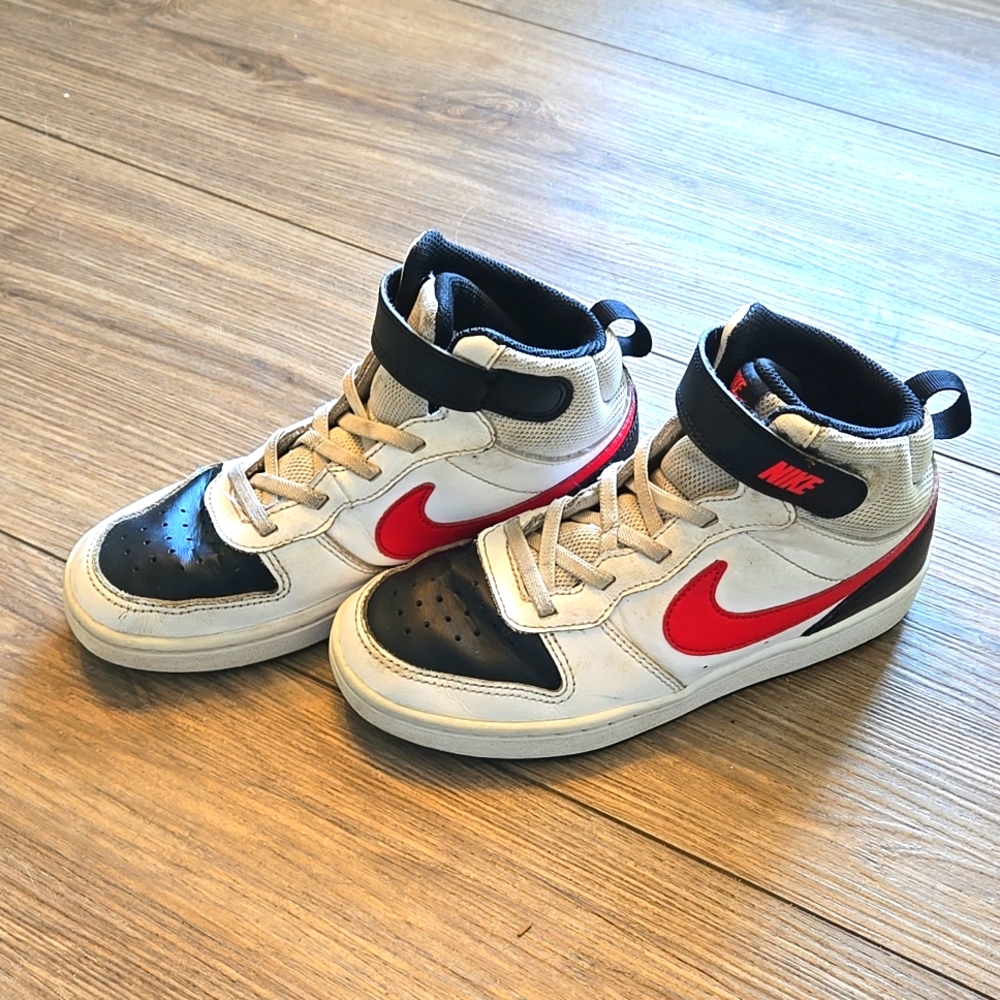 Nike Kids Size 2 high tops